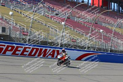 media/Aug-27-2022-Fastrack Riders (Sat) [[c588535105]]/Level 1/Session 1 Start Finish/